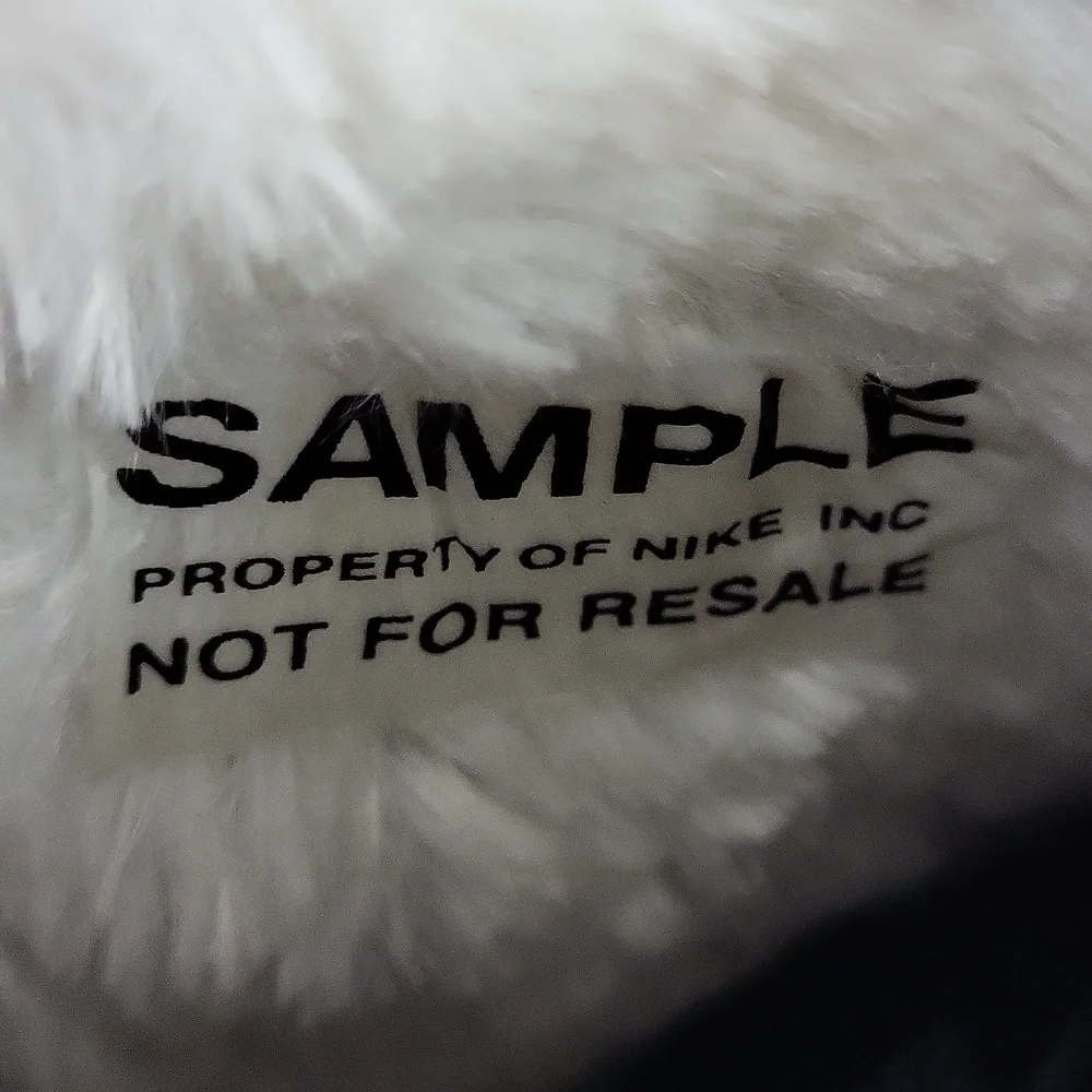 New Sample Women's Nike Delta Lite Mid Premium Faux Fur